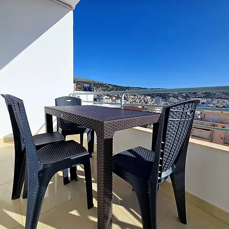 Appartement Jona's Top-floor Oasis