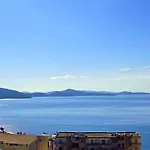 Jona's Top-floor Oasis Appartement Saranda