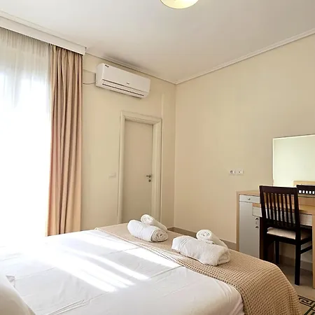 Jona's Top-floor Oasis * Sarande