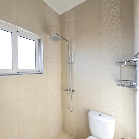 Apartamento Jona's Top-floor Oasis *